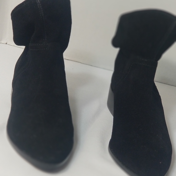 Women's Lucky Brand Suede Boots - Picture 1 of 16